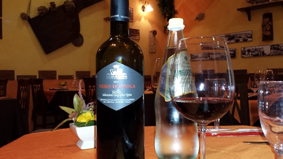 Nero D'avola вино